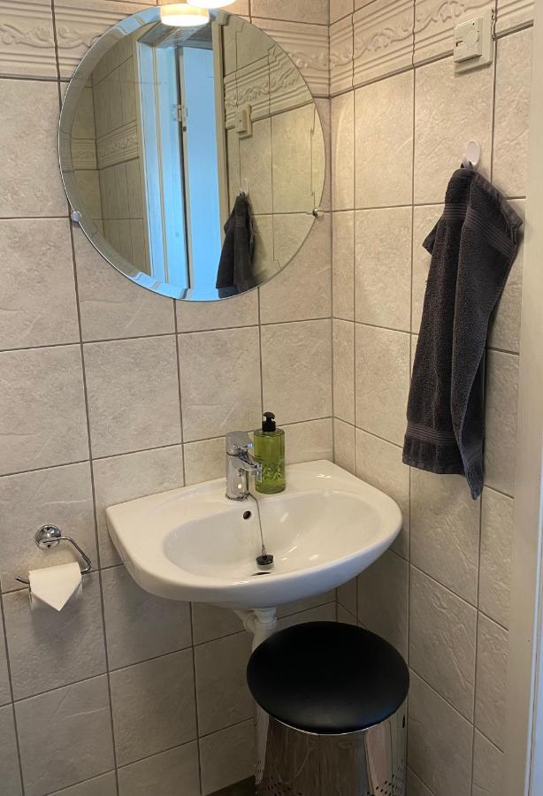 Polar Cozy Apartment - With View And Free Parking Tromso Luaran gambar