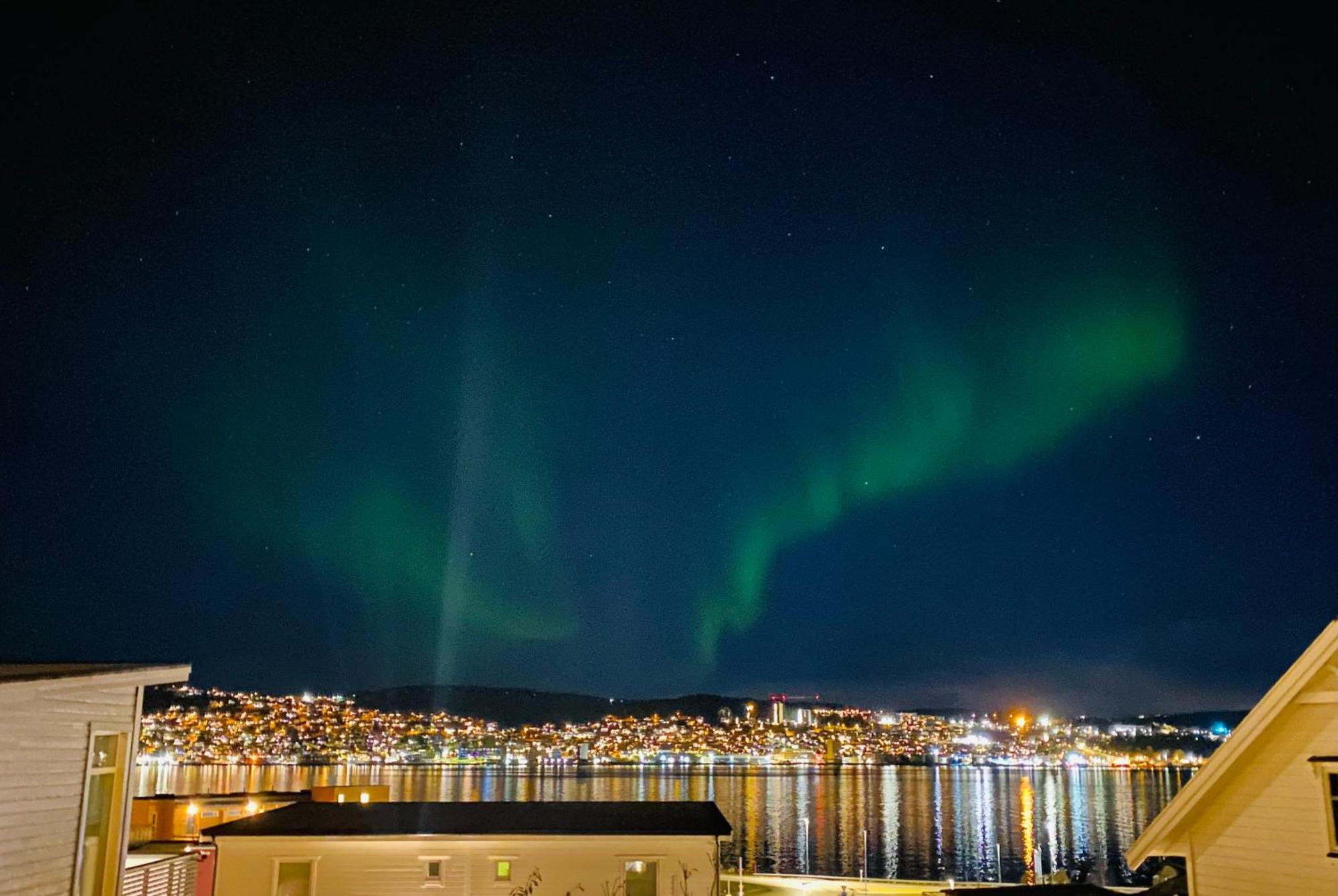 Polar Cozy Apartment - With View And Free Parking Tromso Luaran gambar